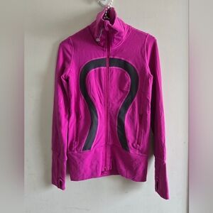 💓🔥Lululemon In Stride Jacket Pink Jacket with Black Logo Size 2 Pristine🔥💓